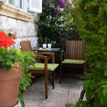 Guest House Cinema Close To Port Dubrovnik Exterior photo